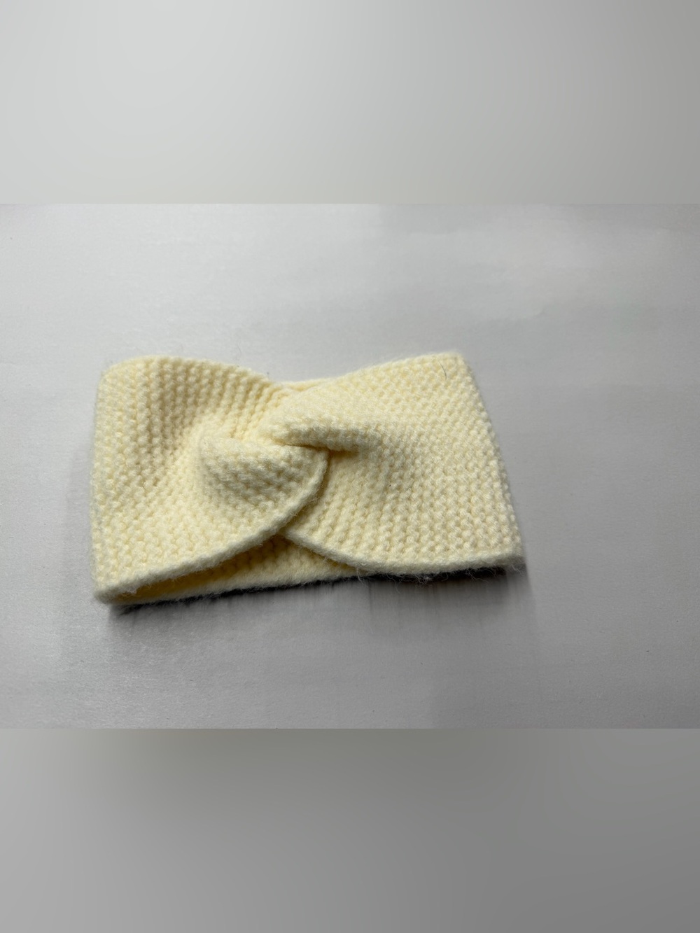 Cream Knit Twist Headband